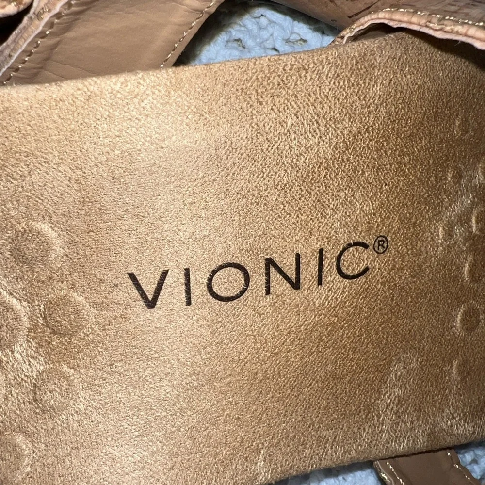 Vionic Amber Natural Cork with Gold Fleck Sandals Sz 8W